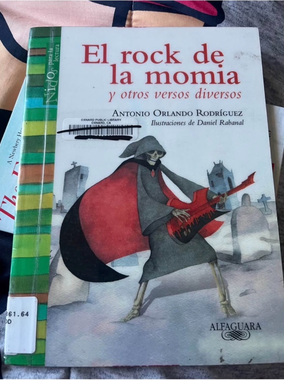 El rock de la momia Spanish Book by Antonio Orlando Rodríguez